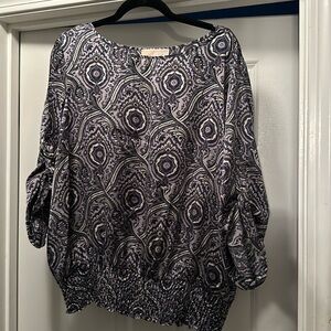 Ladies 1X MichaelMichael Kors paisley blouse fold sleeves with silver tone buck